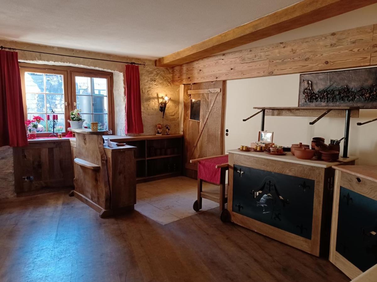 Burg Katzenstein Hotel Katzenstein  Luaran gambar