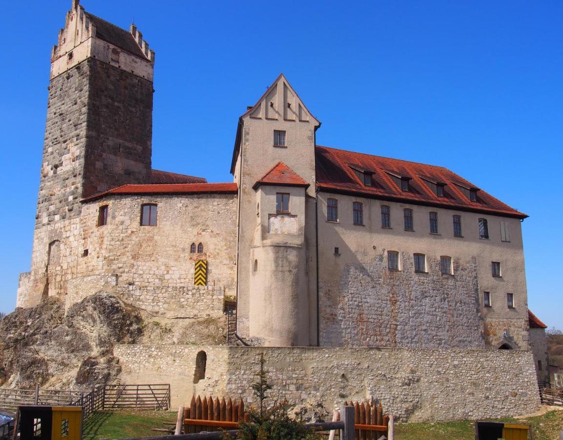 Burg Katzenstein Hotel Katzenstein  Luaran gambar