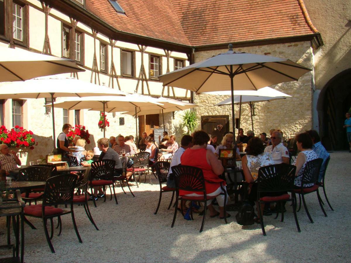 Burg Katzenstein Hotel Katzenstein  Luaran gambar
